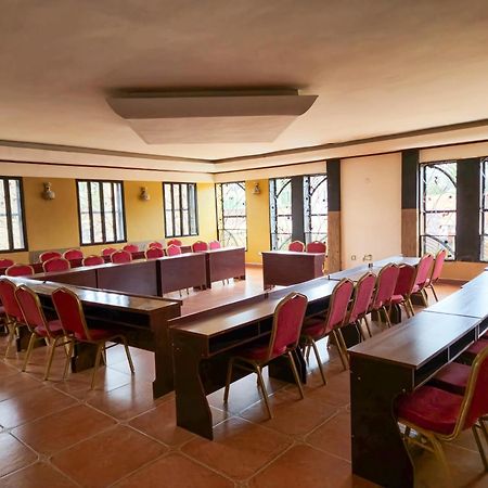 Hendo Hotel عنتيبي المظهر الخارجي الصورة
