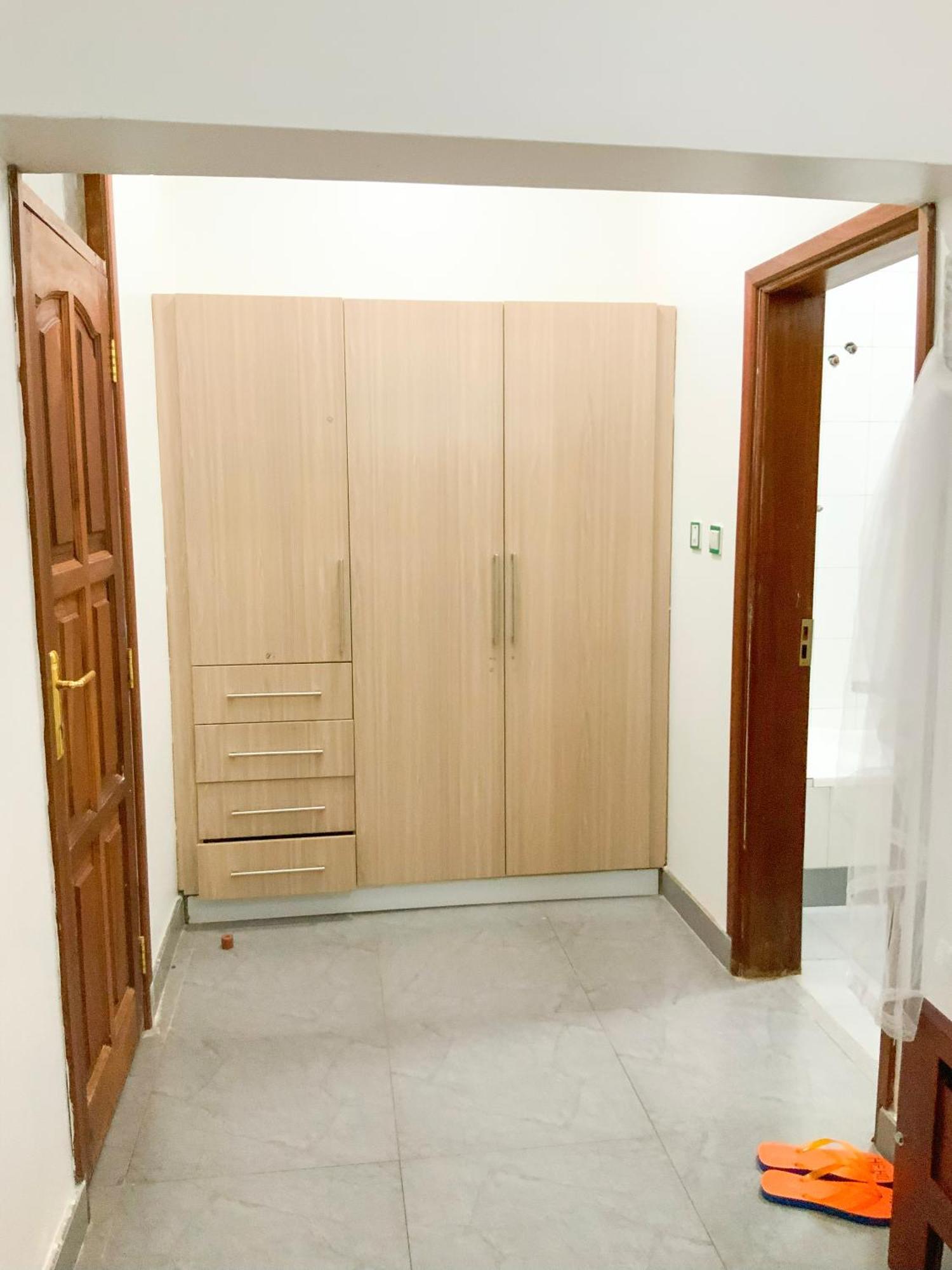 Hendo Hotel عنتيبي المظهر الخارجي الصورة