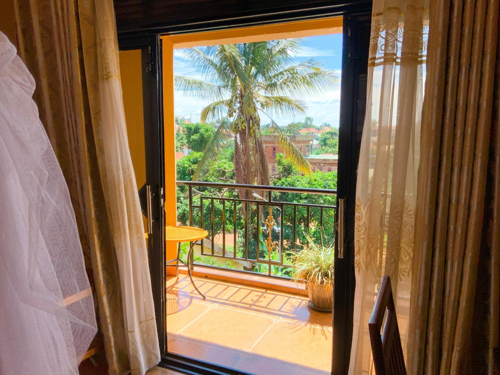 Hendo Hotel عنتيبي المظهر الخارجي الصورة