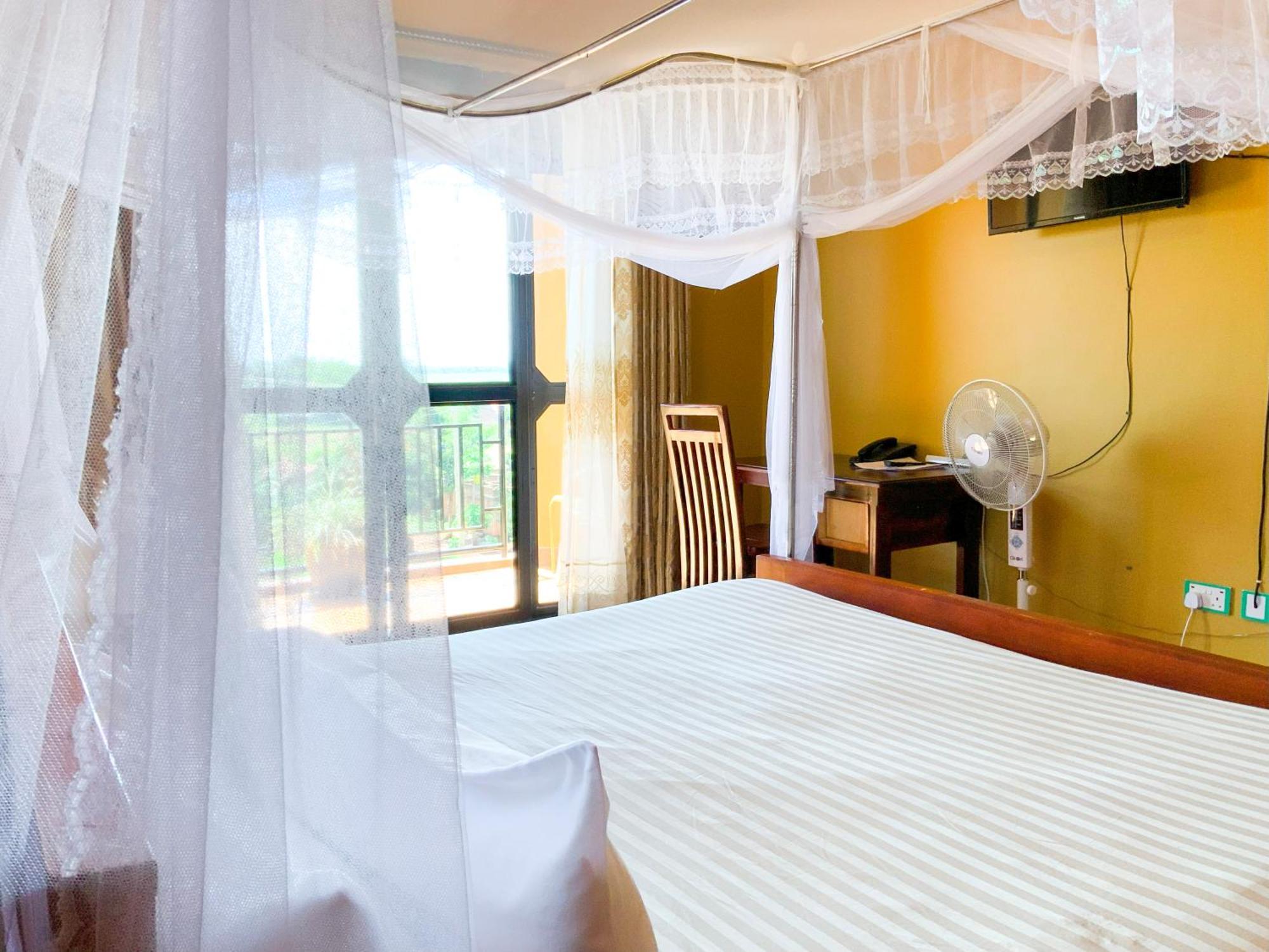 Hendo Hotel عنتيبي المظهر الخارجي الصورة