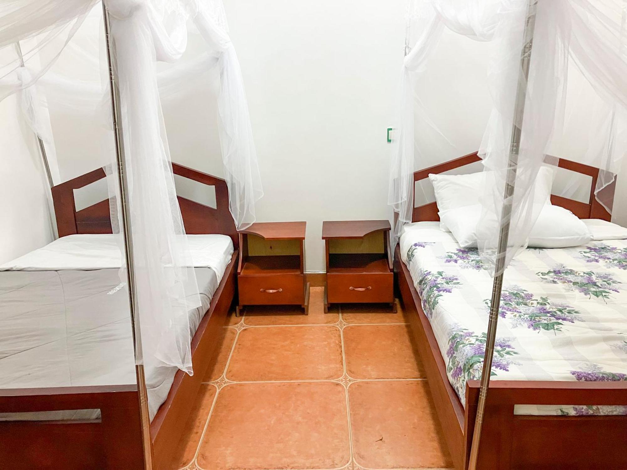 Hendo Hotel عنتيبي المظهر الخارجي الصورة