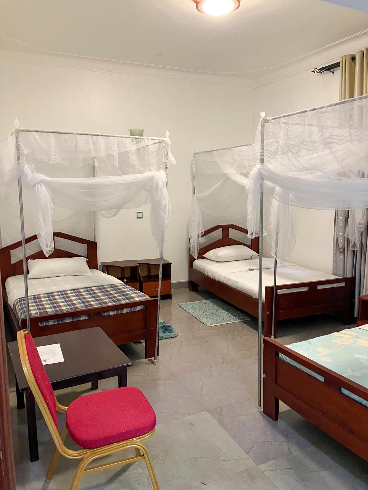 Hendo Hotel عنتيبي المظهر الخارجي الصورة