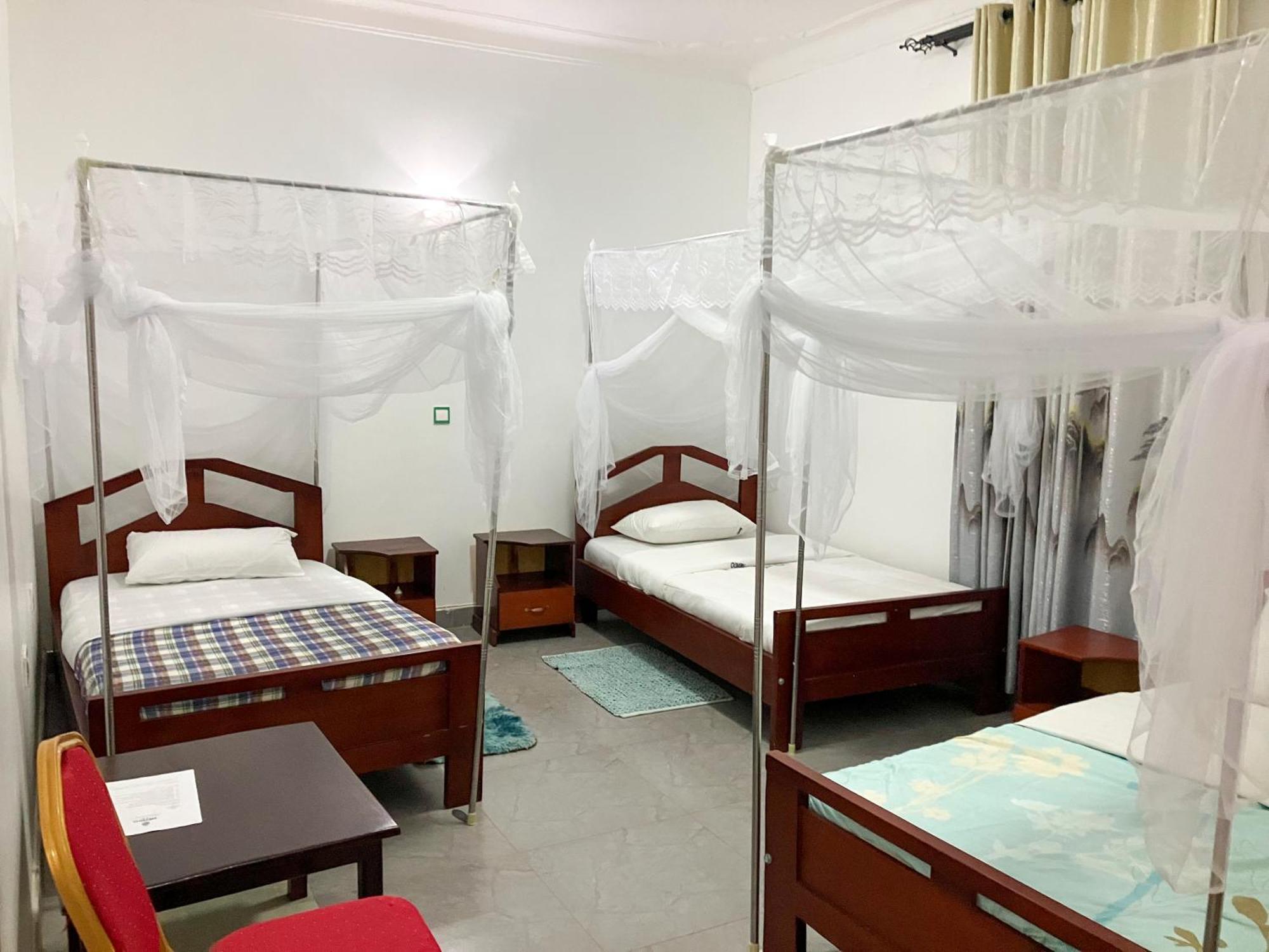 Hendo Hotel عنتيبي المظهر الخارجي الصورة