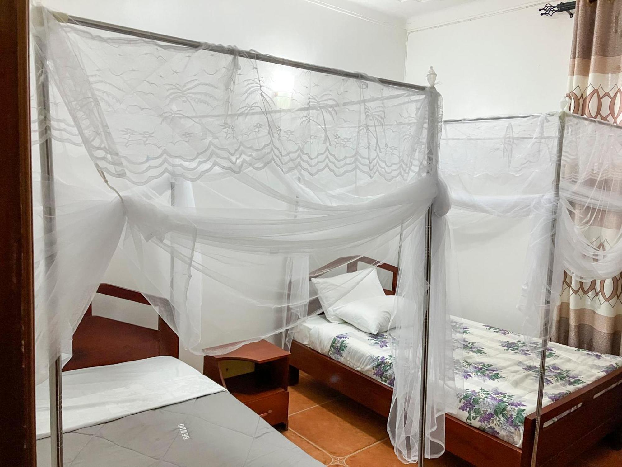 Hendo Hotel عنتيبي المظهر الخارجي الصورة
