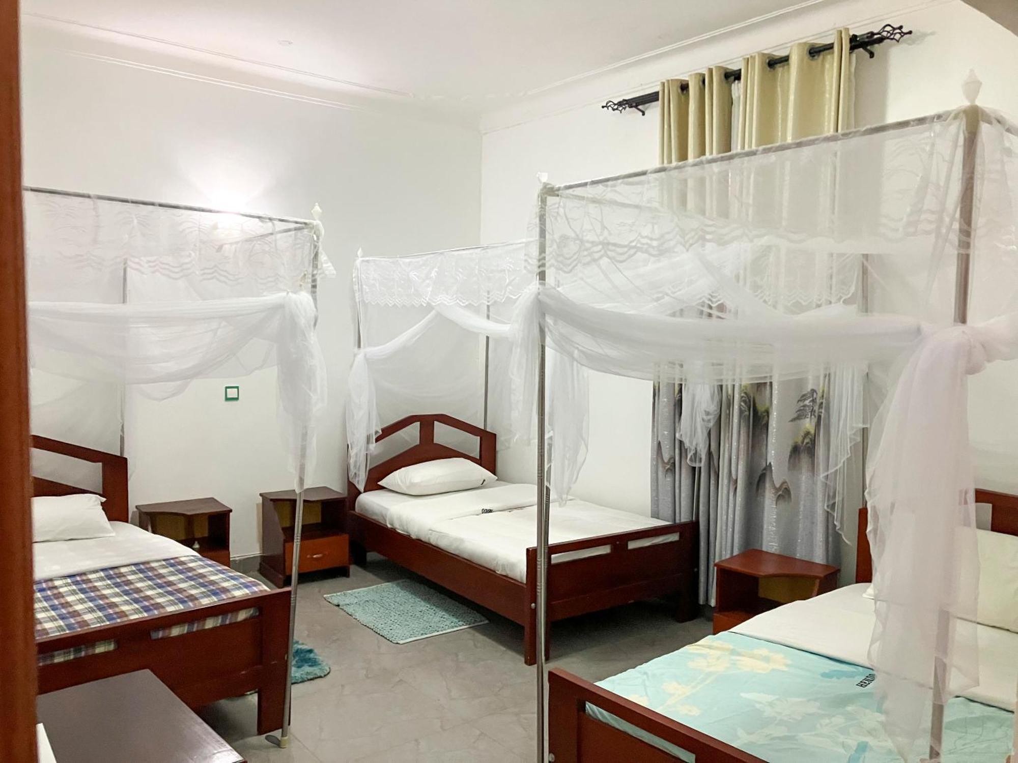 Hendo Hotel عنتيبي المظهر الخارجي الصورة
